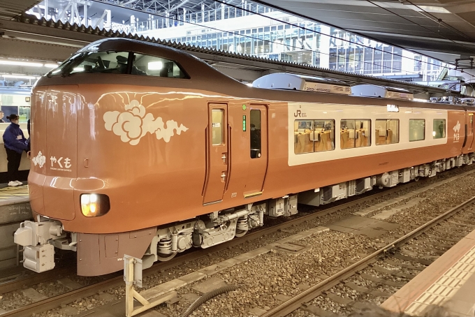 鉄道フォト・写真：JR西日本273系電車  クモロハ272-3 大阪駅 鉄道フォト・写真 by てばどめさん - 撮影日 2024/02/12 12:14