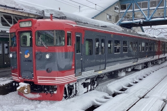 しなの鉄道クハ115形 クハ115-1223 鉄道フォト・写真 by てばどめさん 妙高高原駅 (えちごトキめき鉄道)：2024年03月13日10時ごろ