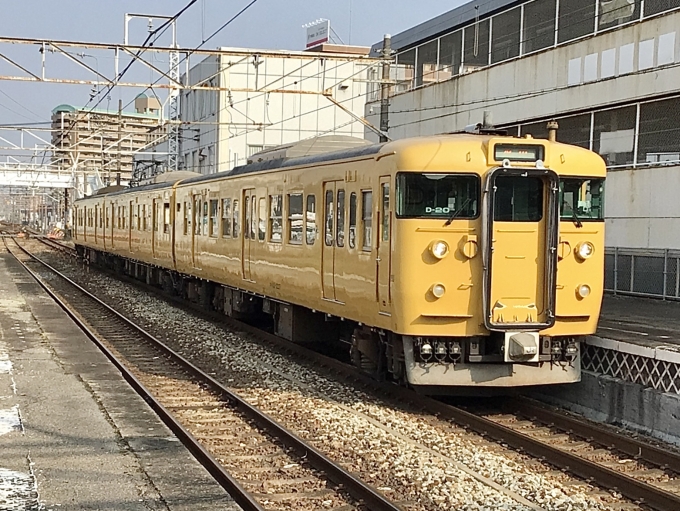 鉄道フォト・写真：JR西日本 国鉄115系電車 クハ115-1237 倉敷駅 鉄道フォト・写真 by てばどめさん - 撮影日 2023/01/09 13:44