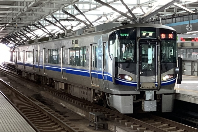 鉄道フォト・写真：JR西日本521系電車 クハ520-44 福井駅 (ハピライン) 鉄道フォト・写真 by てばどめさん - 撮影日 2024/03/10 13:54