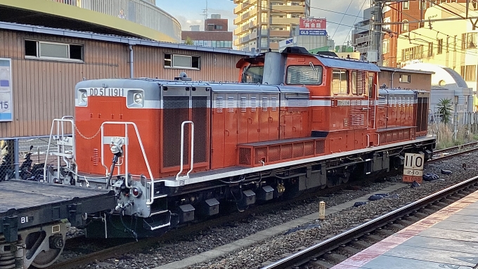 鉄道フォト・写真：JR西日本 国鉄DD51形ディーゼル機関車 DD51 1191 茨木駅 鉄道フォト・写真 by てばどめさん - 撮影日 2023/11/18 16:12