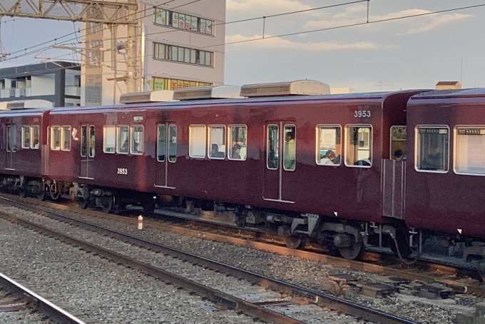 鉄道フォト・写真：阪急電鉄 阪急3300系電車 3953 茨木市駅 鉄道フォト・写真 by てばどめさん - 撮影日 2024/02/10 17:03