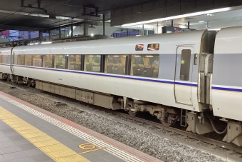 JR西日本 モハ681形 らくラクびわこ(特急) モハ681-8 鉄道フォト・写真 by てばどめさん 大阪駅：2024年07月16日19時ごろ