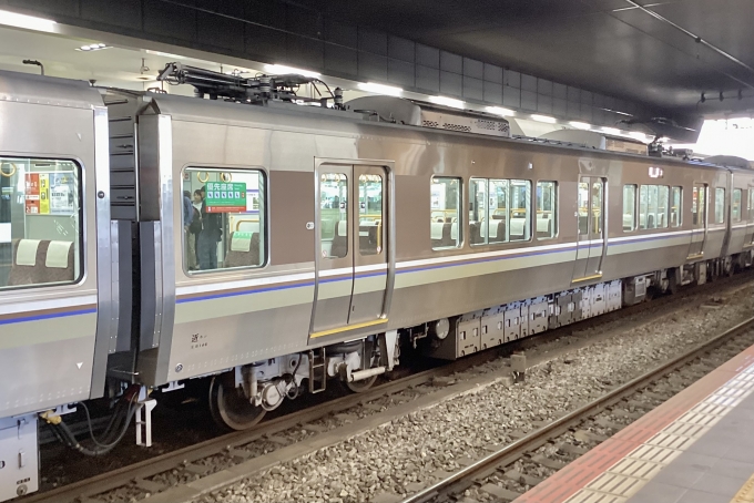 鉄道フォト・写真：JR西日本225系電車 モハ225-134 大阪駅 鉄道フォト・写真 by てばどめさん - 撮影日 2024/05/11 11:34