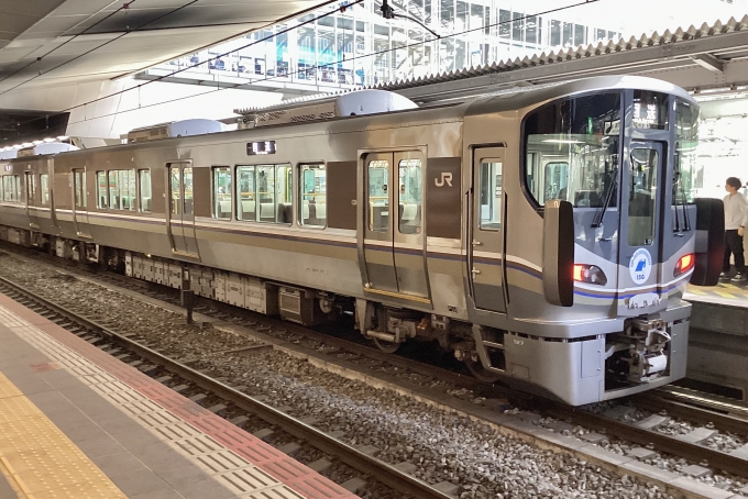 鉄道フォト・写真：JR西日本225系電車 クモハ224-127 大阪駅 鉄道フォト・写真 by てばどめさん - 撮影日 2024/05/11 11:35