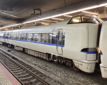 JR西日本 クハ682形 サンダーバード(特急) クハ682-501 鉄道フォト・写真 by てばどめさん 大阪駅：2023年12月01日09時ごろ