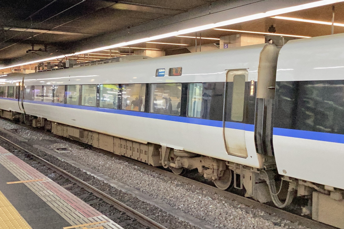 JR西日本 サハ682-1 (683系) 車両ガイド | レイルラボ(RailLab)