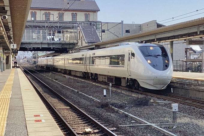 ゆ　681系 北越急行681系「スノーラビットエクスプレス」が入線しました。2021