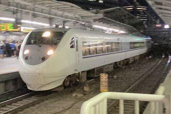 JR西日本 クハ681-9 (681系) 車両ガイド | レイルラボ(RailLab)