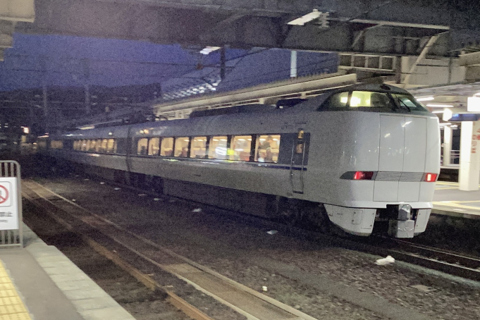 JR西日本 クモハ681-506 (681系) 車両ガイド | レイルラボ(RailLab)