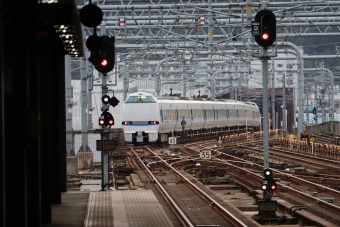JR西日本 サンダーバード(特急) 鉄道フォト・写真 by hiroshiさん ：2021年11月08日16時ごろ