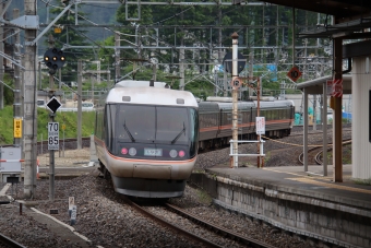 JR東海 特急しなの 鉄道フォト・写真 by hiroshiさん 塩尻駅：2022年05月17日13時ごろ