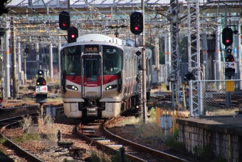 JR西日本227系電車 鉄道フォト・写真 by hiroshiさん ：2023年10月24日14時ごろ
