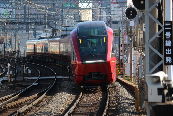 近畿日本鉄道 近鉄80000系電車 ひのとり 米野駅 鉄道フォト・写真 by