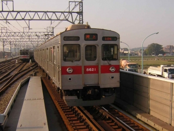 東急電鉄 東急8500系電車 8621 鉄道フォト・写真 by 総武本線沿線鉄道CH【活動縮小中】さん 二子玉川駅：2004年11月10日08時ごろ