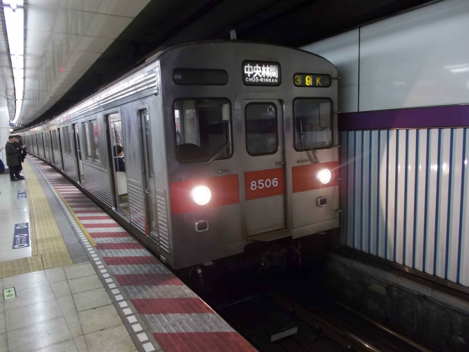 鉄道フォト・写真：東急電鉄 東急8500系電車 サークルK 8506 水天宮前駅 鉄道フォト・写真 by 総武本線沿線鉄道CH【活動縮小中】さん - 撮影日 2019/03/26 20:45