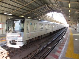 東京メトロ13100形(CM) 13141 鉄道フォト・写真 by 総武本線沿線鉄道CH【活動縮小中】さん 南千住駅 (東京メトロ)：2021年12月31日11時ごろ