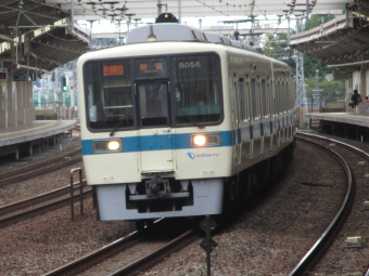 小田急電鉄 8056 (小田急8000形) 車両ガイド | レイルラボ(RailLab)