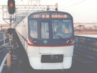 東京都交通局 5327-1 (都営5300形) 車両ガイド | レイルラボ(RailLab)