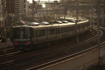 JR西日本223系電車 鉄道フォト・写真 by フレッシュマリオさん 元町駅 (兵庫県|JR)：2016年12月27日15時ごろ