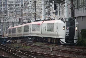 JR東日本E259系電車 鉄道フォト・写真 by フレッシュマリオさん 横浜駅 (JR)：2017年07月16日15時ごろ