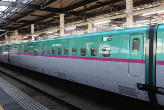 JR東日本 E526形(M2) E526-326 鉄道フォト・写真 by フレッシュマリオさん 盛岡駅 (JR)：2020年09月21日16時ごろ