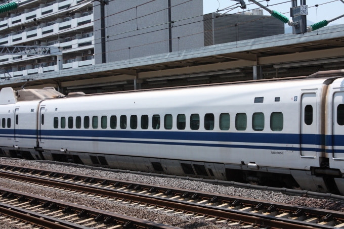JR西日本 726形(M`) 726-3004 鉄道フォト・写真 by フレッシュマリオさん 小田原駅 (JR)：2014年05月04日12時ごろ