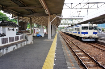 JR九州 クハ411形 クハ411-211 鉄道フォト・写真 by ナカシマさん 臼杵駅：2021年06月15日16時ごろ