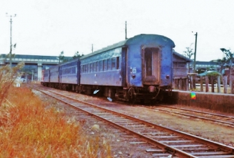 国鉄オハ35系客車 オハフ33形 オハフ33 鉄道フォト・写真 by ナカシマさん ：1983年12月11日15時ごろ