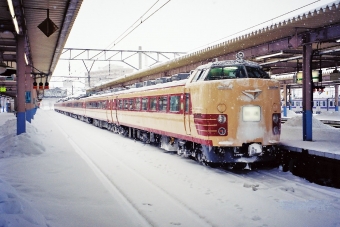 JR東日本 国鉄485系電車 クロハ481形(Thsc) クロハ481 鉄道フォト・写真 by ナカシマさん 青森駅 (JR)：2000年12月28日08時ごろ