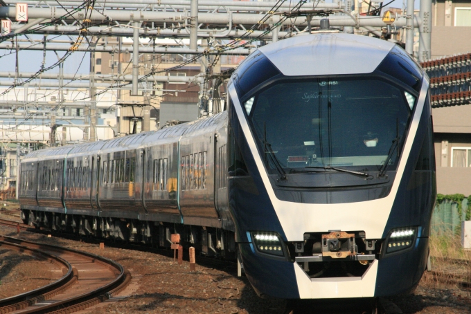 Jr東日本e261系電車 サフィール踊り子 クロe261 1 王子駅 Jr 鉄道フォト 写真 By Ty09さん レイルラボ Raillab