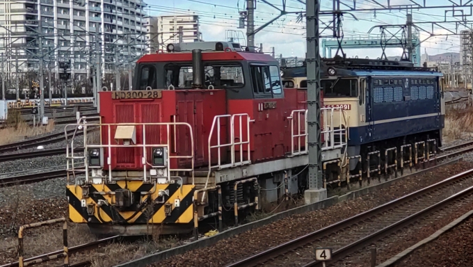 JR貨物 HD300形 HD300-28 鉄道フォト・写真 by 1010さん 岸辺駅：2022年12月18日14時ごろ