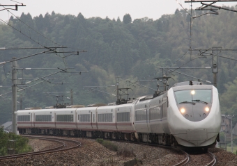 JR西日本681系電車 クハ680形(Tc`) はくたか(特急) 鉄道フォト・写真 by Kazoo8021さん 倶利伽羅駅 (IRいしかわ)：2011年06月18日08時ごろ
