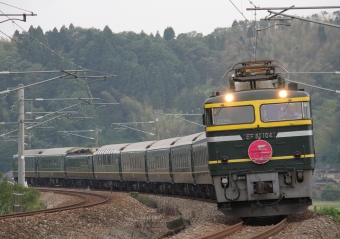 JR西日本 国鉄EF81形電気機関車 トワイライトエクスプレス(特急) EF81 104 鉄道フォト・写真 by Kazoo8021さん 倶利伽羅駅 (IRいしかわ)：2011年06月18日15時ごろ