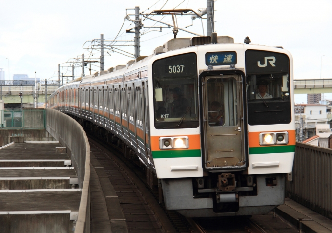 鉄道フォト・写真：JR東海 国鉄211系電車 クモハ211-5037 勝川駅 (愛知県|JR) 鉄道フォト・写真 by Kazoo8021さん - 撮影日 2019/08/14 08:45