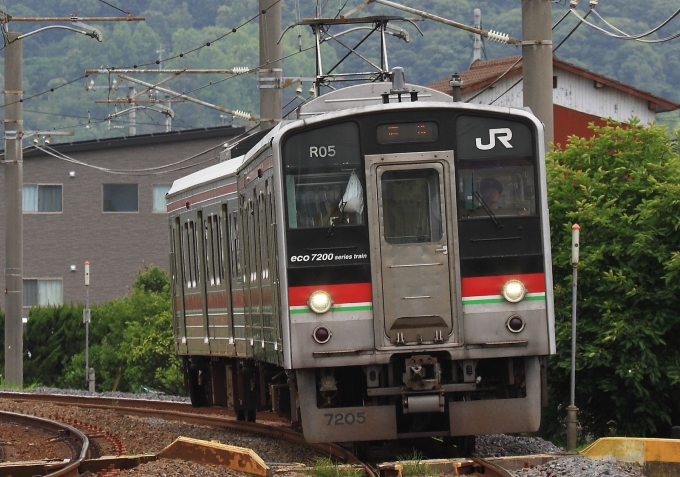 JR四国7200形(Mc) 7205 鉄道フォト・写真 by Kazoo8021さん 多度津駅：2018年06月10日10時ごろ