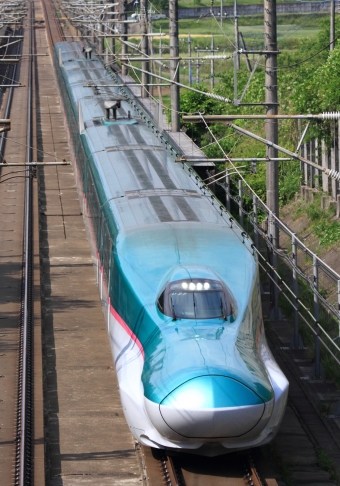 JR東日本 E5系新幹線電車 E523形(T1c) E523-27 鉄道フォト・写真 by Kazoo8021さん 片岡駅：2018年05月27日14時ごろ