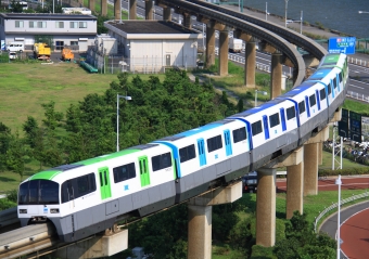 東京モノレール2000形(Tc) 2031 鉄道フォト・写真 by Kazoo8021さん 羽田空港第３ターミナル駅 (東京モノレール)：2017年07月08日15時ごろ