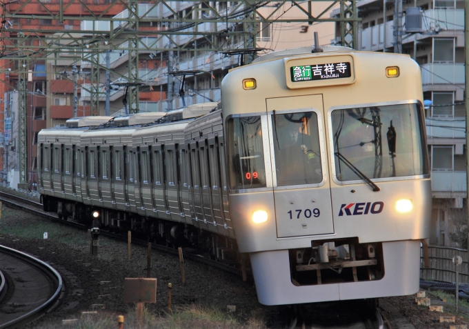 鉄道フォト・写真：京王電鉄 京王1000系電車(2代) 1709 高井戸駅 鉄道フォト・写真 by Kazoo8021さん - 撮影日 2017/01/07 16:21