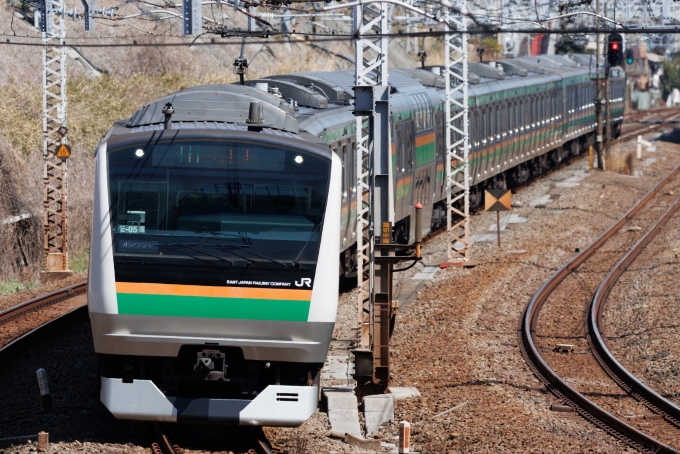 鉄道フォト・写真：JR東日本E233系電車 クハE232-3005 東神奈川駅 鉄道フォト・写真 by Kazoo8021さん - 撮影日 2024/03/11 12:31