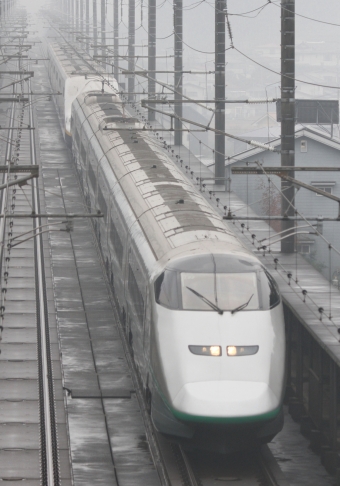 JR東日本 E322形(M2c) つばさ(新幹線) E322-1002 鉄道フォト・写真 by Kazoo8021さん 片岡駅：2011年11月06日11時ごろ