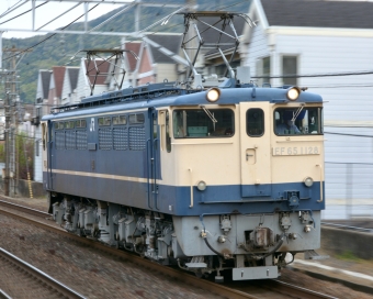 JR西日本 国鉄EF65形電気機関車 EF65 1128 鉄道フォト・写真 by 麻婆春雨さん 山科駅 (JR)：2021年04月15日17時ごろ