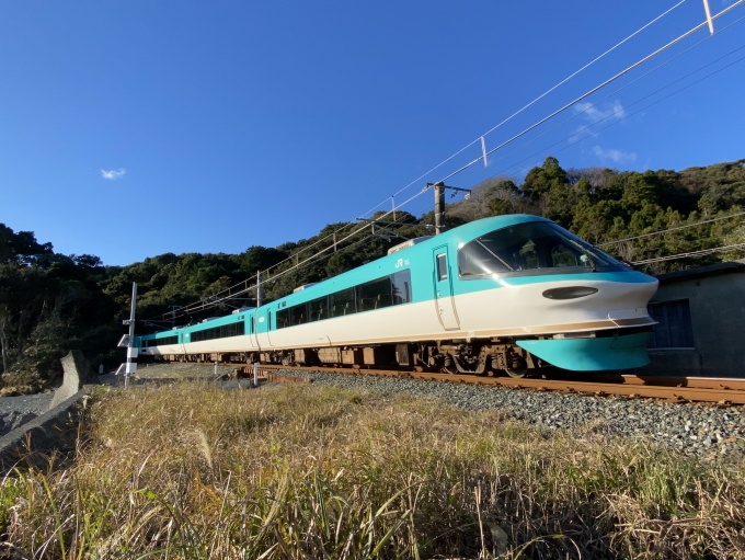 JR西日本283系電車 くろしお(南紀地区) クロ2822 三輪崎駅 鉄道フォト・写真(拡大) by ポムフリットさん レイルラボ