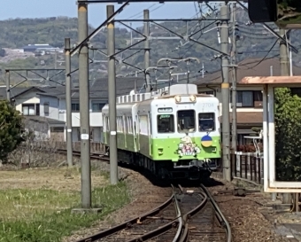 和歌山電鐵 2704 鉄道フォト・写真 by ポムフリットさん 貴志駅：2023年04月01日12時ごろ