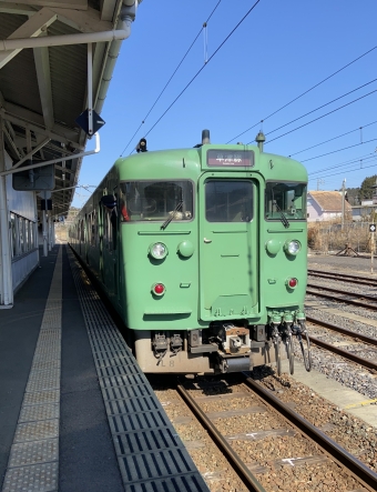 JR西日本 クハ111形 クハ111-7710 鉄道フォト・写真 by ポムフリットさん 柘植駅：2021年02月06日11時ごろ