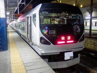 JR東日本 クハE256形 クハE256-2 鉄道フォト・写真 by さんたかさん 長野駅 (JR)：2016年09月02日21時ごろ