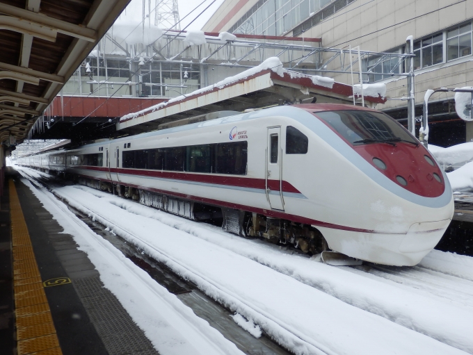 ゆ　681系 Amazon | カトー (KATO) Nゲージ 681系「サンダーバード