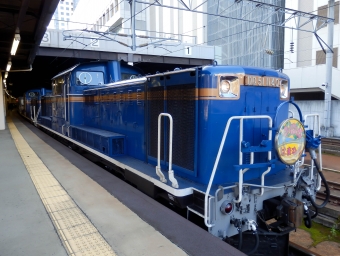 JR北海道 国鉄DD51形ディーゼル機関車 はまなす(急行) DD51 1140 鉄道フォト・写真 by さんたかさん 札幌駅：2014年08月28日06時ごろ