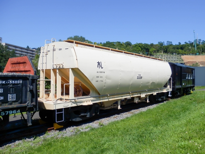 国鉄ホキ2200形貨車 ホキ2226 手宮駅 鉄道フォト・写真 by さんたか