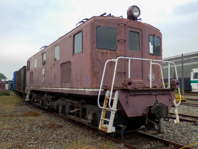 鉄道フォト・写真：秩父鉄道デキ100形電気機関車 101 ひろせ野鳥の森駅 鉄道フォト・写真 by さんたかさん - 撮影日 2015/05/16 10:46